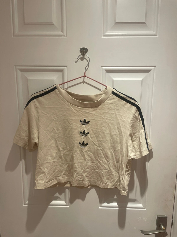 pale yellow adidas cropped shirt 1