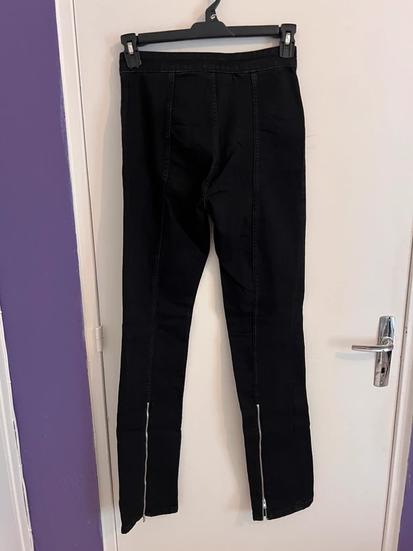 Jean noir, pantalon pour femme, jambes droite, jambes taille 38 - photo numéro 2