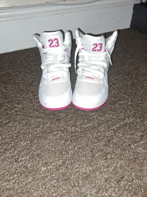 Girl air 2024 jordan shoes