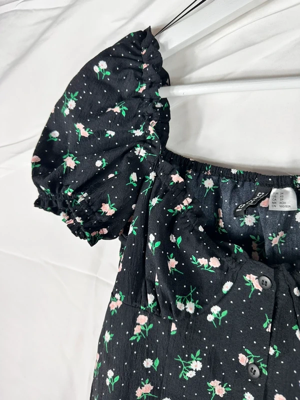 Élégante robe noire à fleurs roses H&M - photo numéro 4