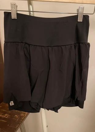 Black shorts pantaloncini neri, marque: Decathlon, état: Neuf sans étiquette, taille: M / 38 / 10, 2,00 €, 2,80 € Protection acheteurs incluse