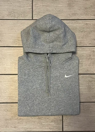 Pull Nike | Taille S | Gris logo brodé, marque: Nike, état: Très bon état, taille: S / 36 / 8, 29,00 €, 31,15 € Protection acheteurs incluse