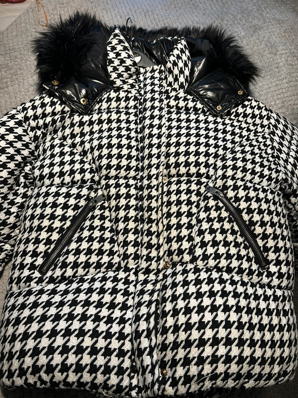 Black and white puffer coat | Vinted