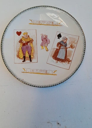 Assiette ancienne Dame de pique Choisy le roi, marque: Choisy le Roi, état: Satisfaisant, 10,00 €, 11,20 € Protection acheteurs incluse