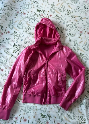 casaco rosa outono com capuz removível, merk: Bershka, staat: Heel goed, maat: S / 36 / 8, € 7,00, € 8,05 inclusief Kopersbescherming