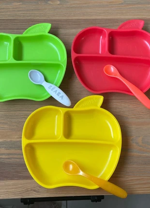 Lot assiettes pommes et cuillères, condizioni: Buone, taglia: 6-9 mesi / 68 cm, €3.00, €3.85 include la Protezione acquisti