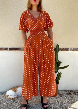 Jolie combinaison brique à pois blanc jambes droites • taille L, zustand: Sehr gut, größe: L / 40 / 12, 27,80 €, 29,89 € beinhaltet Vinted-Käuferschutz Pro