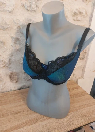 Soutien gorge semi soft gorteks, marque: Gorteks, état: Neuf avec étiquette, taille: 95E, 12,00 €, 13,30 € Protection acheteurs incluse