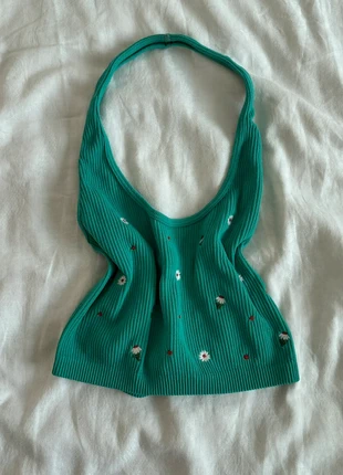 Emerald-grünes Neckholder-Top von Zara in Größe XS, marke: Zara, zustand: Sehr gut, größe: XS / 34 / 6, 3,00 €, 3,85 € inklusive Vinted-Käuferschutz
