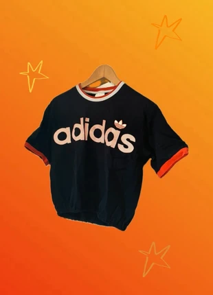 Top Adidas vintage, marca: Vintage Dressing, estado: Bom, tamanho: XS / 34 / 6, €5.00, €5.95 inclui Proteção do Comprador