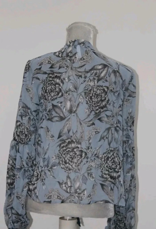 Women’s long sleeve floral blouse 4