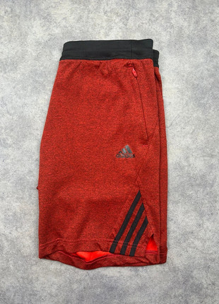 Short Adidas | Taille L | Couleur Noir, Rouge, marque: adidas, état: Très bon état, taille: L, 10,00 €, 11,20 € Protection acheteurs (Pro) incluse