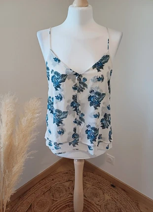 Débardeur bleu et blanc fleuri - H&M - T.S (36), marque: H&M, état: Très bon état, taille: S / 36 / 8, 5,00 €, 5,95 € Protection acheteurs (Pro) incluse