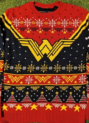 Pull de Noël Wonder Woman, brand: Wonder Woman, condition: Very good, size: M, €38.00, €40.60 includes Buyer Protection Pro