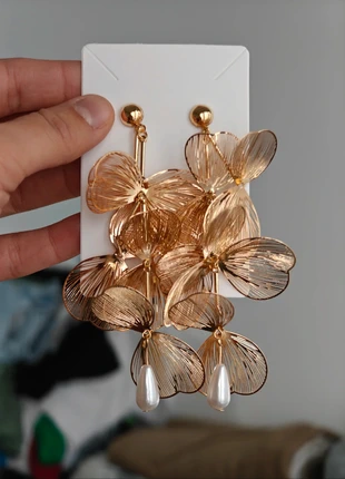 Pendientes dorado petala, merk: Zara, staat: Heel goed, € 4,75, € 5,69 inclusief Kopersbescherming