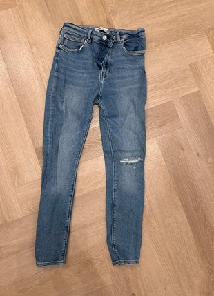 Zara jeans, merk: Zara, staat: Heel goed, maat: L / 40 / 12, € 5,00, € 5,95 inclusief Kopersbescherming