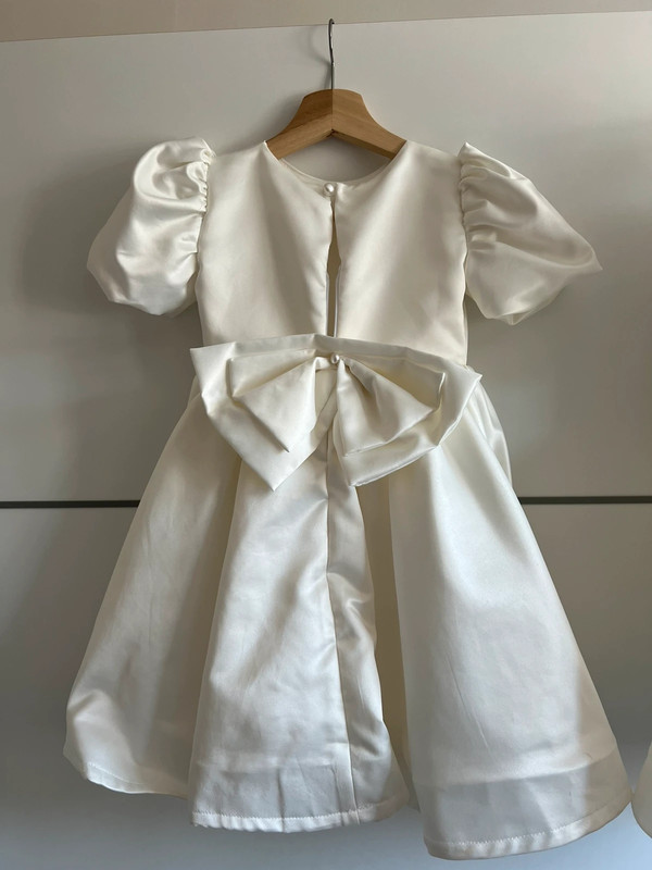 Satijn girls dress 2