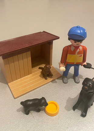 PLAYMOBIL - - Chiens et fermier - JEUX, JOUETS -  - Livres +  cadeaux + jeux