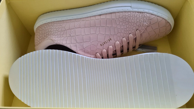 Axel Arigato Pink Cayman Leather Trainers Rare UK Size 8
