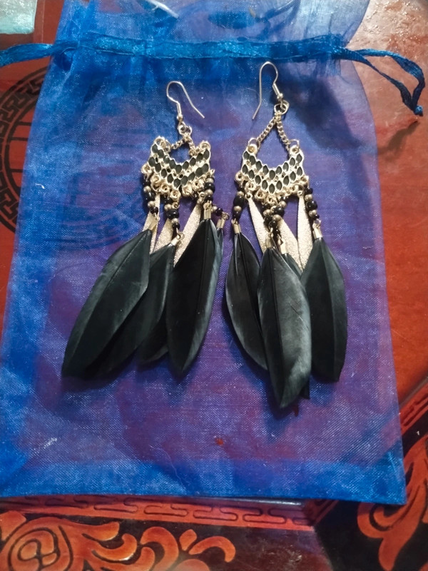 Gorgeous handmade black feather drop and dangle earrings 2