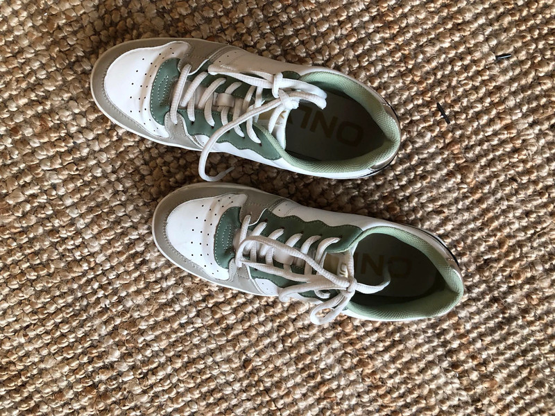 Baskets blanches et vertes, Sneakers Blanches et vertes 217RN