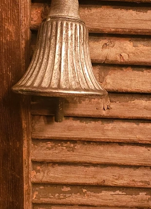 Klassieke zilverkleurige bel, merk: Countryfield, staat: Als nieuw, € 3,50, € 4,38 inclusief Kopersbescherming