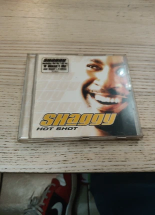 Shaggy hot shot, staat: Heel goed, € 4,00, € 4,90 inclusief Kopersbescherming