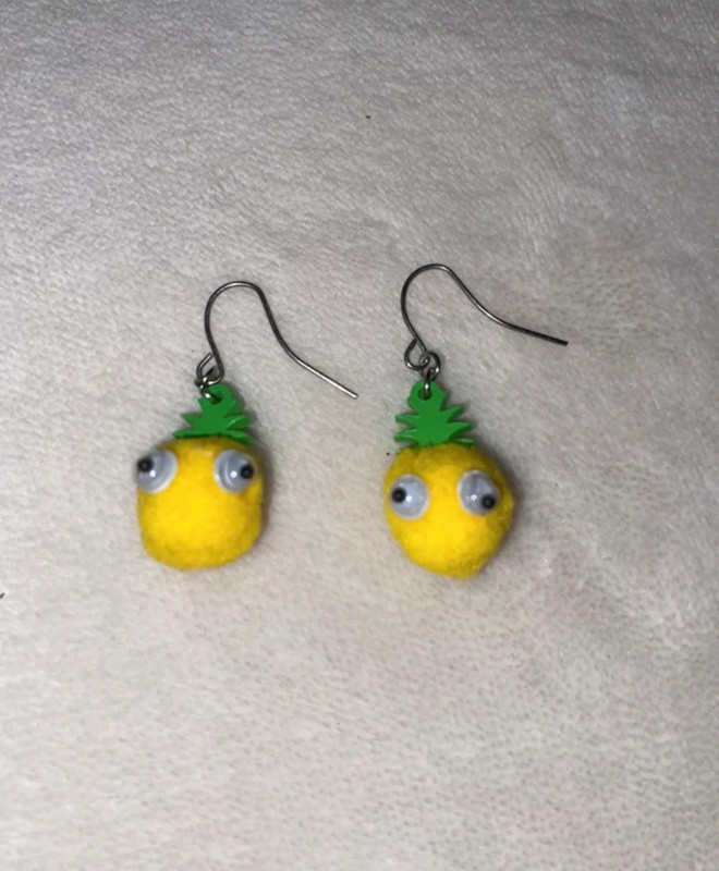 Pineapple earrings 1