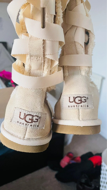 Ugg boots 2025 cream color