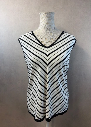 Top sans manches rayé noir et blanc col V – Cosania – Taille M, merk: COSANIA, staat: Heel goed, maat: M / 38 / 10, € 9,00, € 10,15 inclusief Kopersbescherming Pro