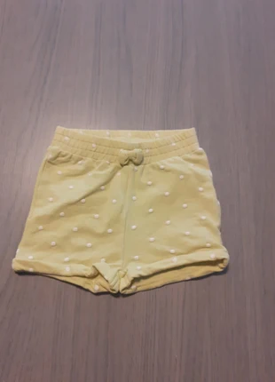 Vrolijke short, merk: Bel&Bo, staat: Heel goed, maat: 3-6 maanden / 62 cm, € 1,00, € 1,75 inclusief Kopersbescherming