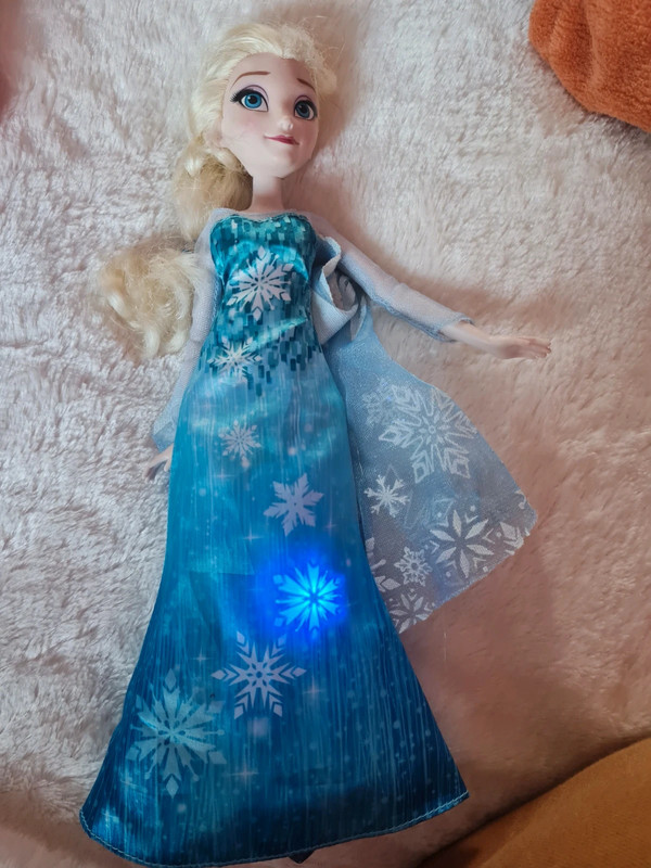 Elsa reine des neiges robe piano