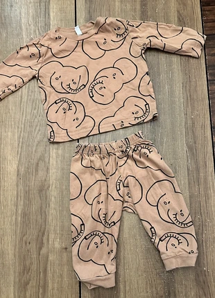 Wibra pyjama maat 62, brand: Wibra, condizioni: Ottime, taglia: 3-6 mesi / 62 cm, €4.00, €4.90 include la Protezione acquisti