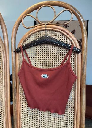 Nike nineties croptop size s, marque: Nike, état: Très bon état, taille: S / 36 / 8, 14,95 €, 16,40 € Protection acheteurs incluse