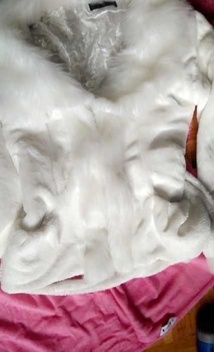 Manteau fourrure blanc 2