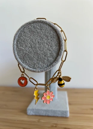 Bracelet Charme BeeBee, merk: Fait Main, staat: Nieuw met prijskaartje, € 5,00, € 5,95 inclusief Kopersbescherming