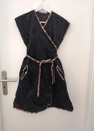 Vintage Wickelkleid aus Cord, brand: Vintage Love, condizioni: Buone, taglia: S / IT 40 / EU 36, €8.00, €9.10 include la Protezione acquisti