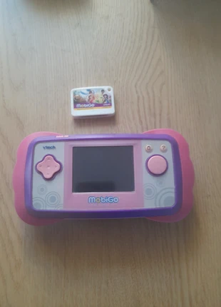 Console Mobigo, merk: MobiGo, staat: Heel goed, maat: 7 jaar / 122 cm, € 13,00, € 14,35 inclusief Kopersbescherming