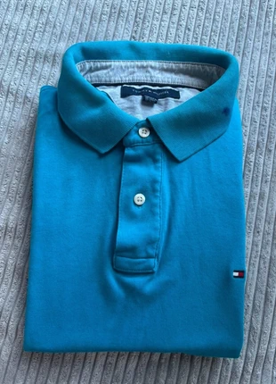 Polo tommy Hilfiger logo brodée taille XL en très bon état polo 55, marque: Tommy Hilfiger, état: Très bon état, taille: XL, 12,00 €, 13,30 € Protection acheteurs incluse