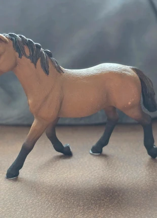 Western paard 42112 Schleich, merk: Schleich, staat: Heel goed, maat: Universeel, € 4,00, € 4,90 inclusief Kopersbescherming