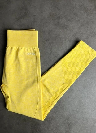 Legging de sport aybl jaune taille XS - Pilâtes / Yoga / Fitness, marke: AYBL, zustand: Sehr gut, größe: XS / 34 / 6, 20,00 €, 21,70 € beinhaltet Vinted-Käuferschutz Pro