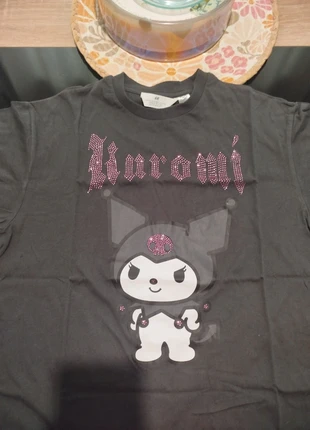 Tee-shirt KUROMI fille, marke: H&M, zustand: Sehr gut, größe: 12 Jahre / 152, 5,00 €, 5,95 € inklusive Vinted-Käuferschutz