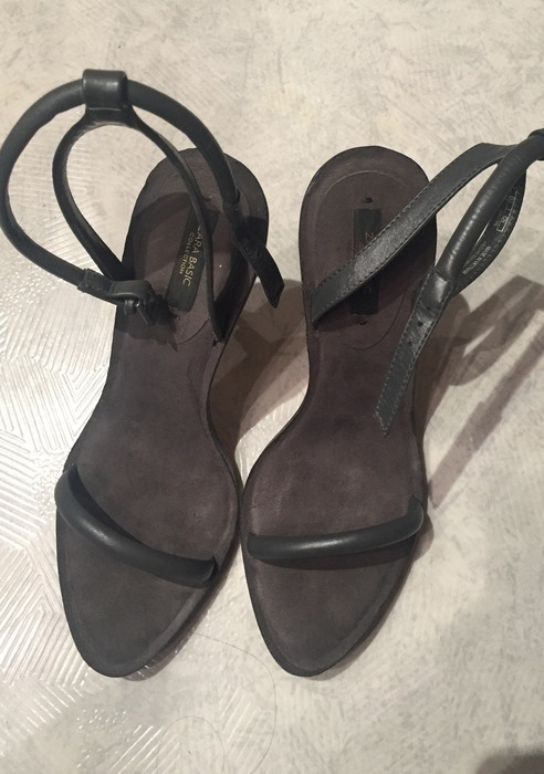 Sandales Zara grises tailles 37 1