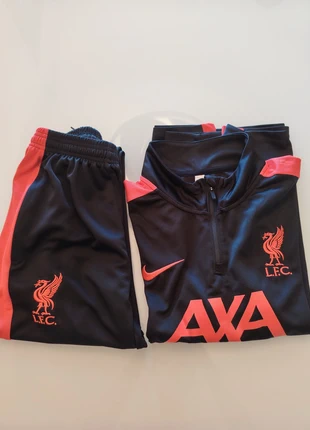 Tuta Nike Liverpool, marke: Nike, zustand: Neu, größe: S, 35,00 €, 37,45 € inklusive Vinted-Käuferschutz