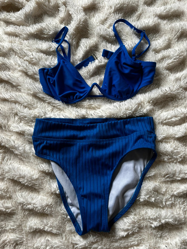 blue underwire swimsuit top 1