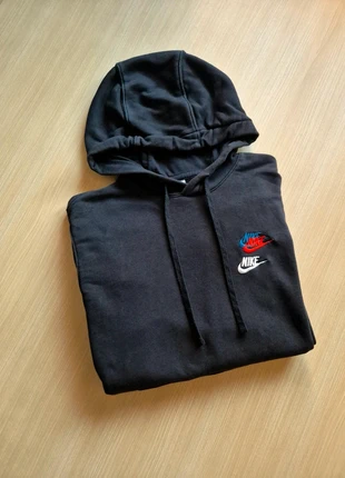 Sweat à capuche Nike noir multiswoosh colorés - Taille S, marque: Nike, état: Très bon état, taille: S, 19,90 €, 21,60 € Protection acheteurs incluse