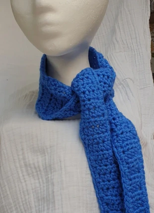 Magnifique écharpe Sophie Scarf fait à la main 🧵💙, merk: Fait Main, staat: Nieuw met prijskaartje, € 18,00, € 19,60 inclusief Kopersbescherming