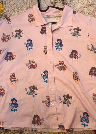 Chemise sailor moon, état: Satisfaisant, taille: M, 3,00 €, 3,85 € Protection acheteurs incluse