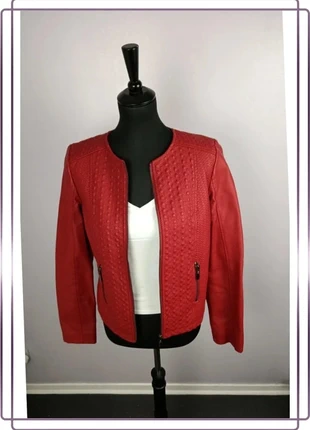 Veste Perfecto rouge Camaïeu simili cuir – Taille 38, très bon état, marque: Camaïeu, état: Très bon état, taille: M / 38 / 10, 15,00 €, 16,45 € Protection acheteurs incluse