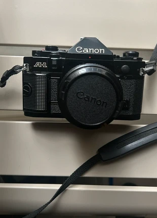 Canon A-1 + 28mm + 70-210mm + Flash – Pack argentique, brand: Canon, condition: Very good, €240.00, €252.70 includes Buyer Protection